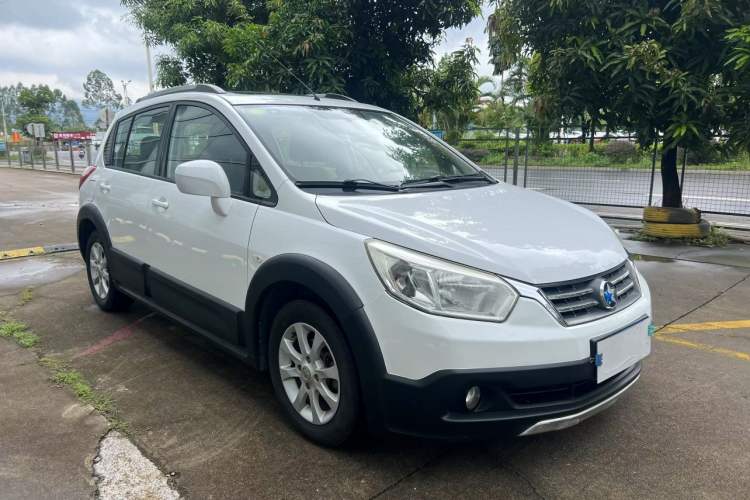 Used Venucia R50X 2013 1.6L Automatic Model
