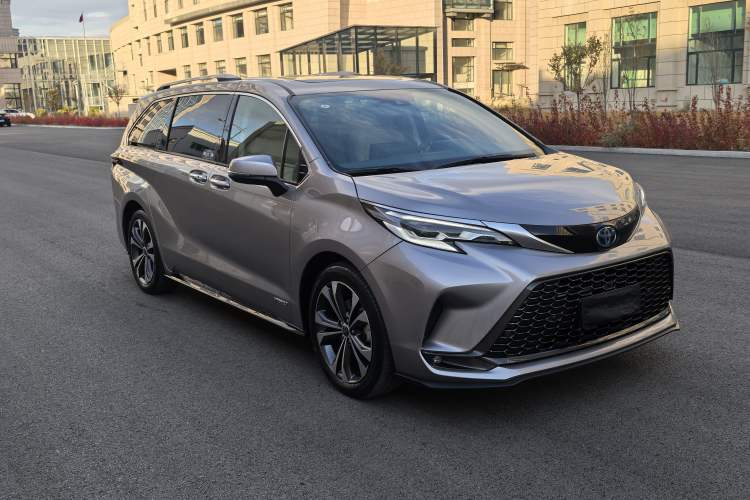 Used Toyota Granvia 2022 2.5L Hybrid Prestige Edition