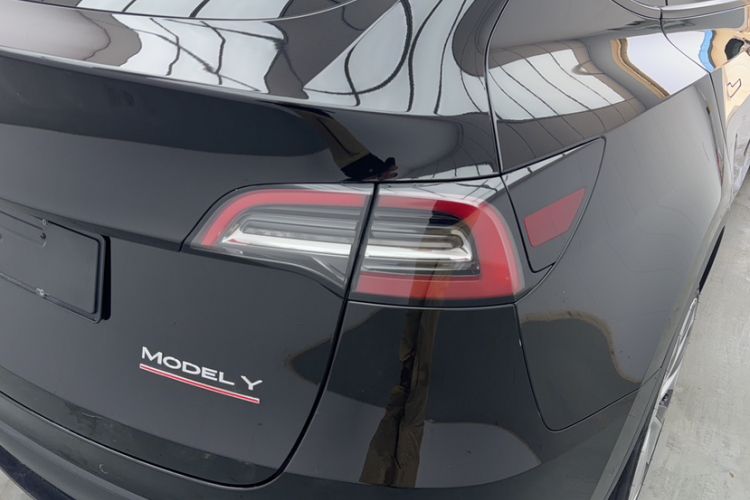 Used Tesla Model Y 2021 Standard Range Rear-Wheel Drive Version
