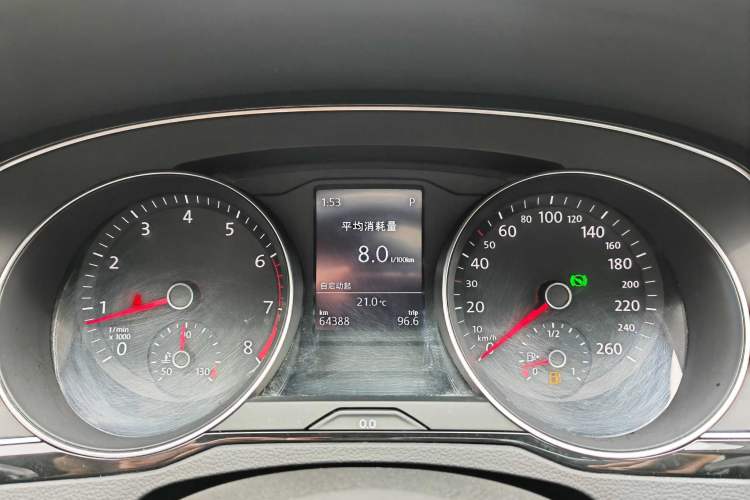 Used Volkswagen Magotan 2020 330TSI DSG Leading Model Odometer Close Up