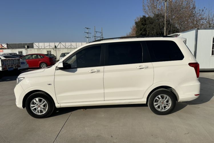 Used Wuling Hongguang 2019 1.5L S Comfort Edition China VI LAR
