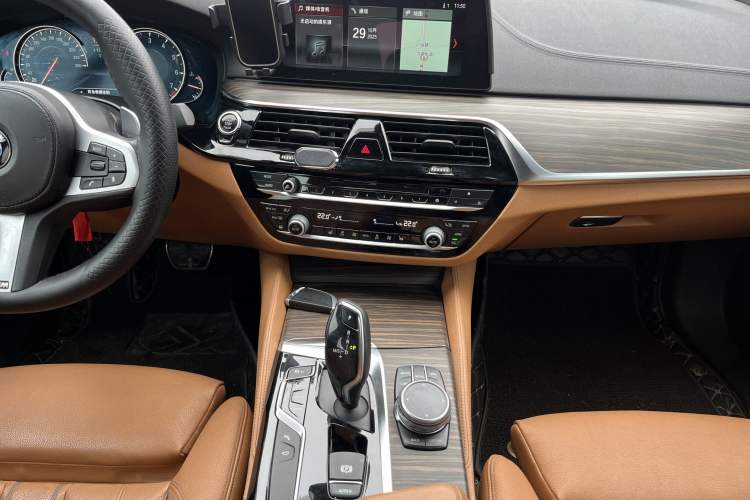 Used BMW 5 Series 2018 530i M Sport Package
