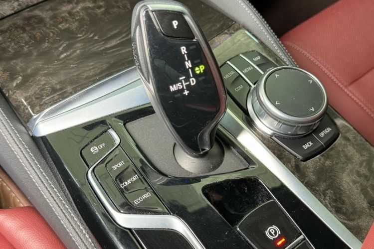 Used BMW 5 Series 2022 Second Facelift 525Li M Sport Package
