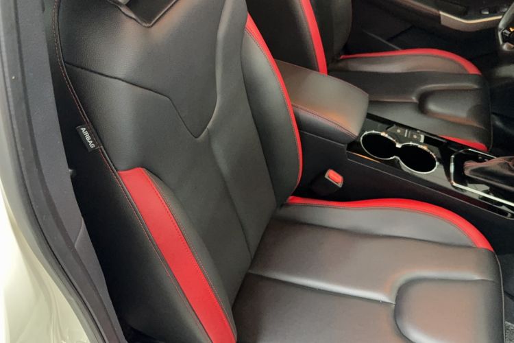 Used Venucia D60 2019 100 000-Yuan Glory 1.6L XV CVT Chenyue Edition China VI Standard