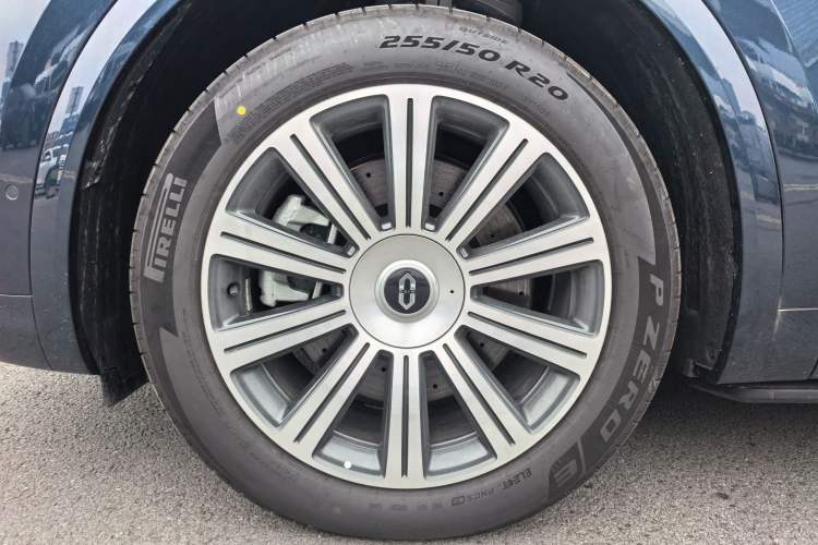 Used Hima AITO M8 2025 Extended-Range Max+ Version 53.4 kWh 5-Seater Edition
