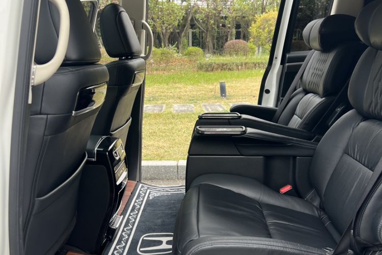 Used Honda Elysion 2022 2.0L eHEV Luxury First Edition