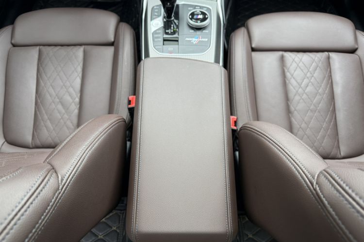 Used BMW 3 Series 2022 Restyled 330Li xDrive M Sport Night Edition Package Gear Lever