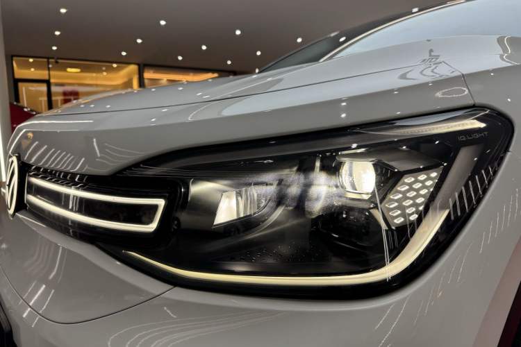 Used Volkswagen ID.6 CROZZ 2021 Long-Range PURE+ Edition