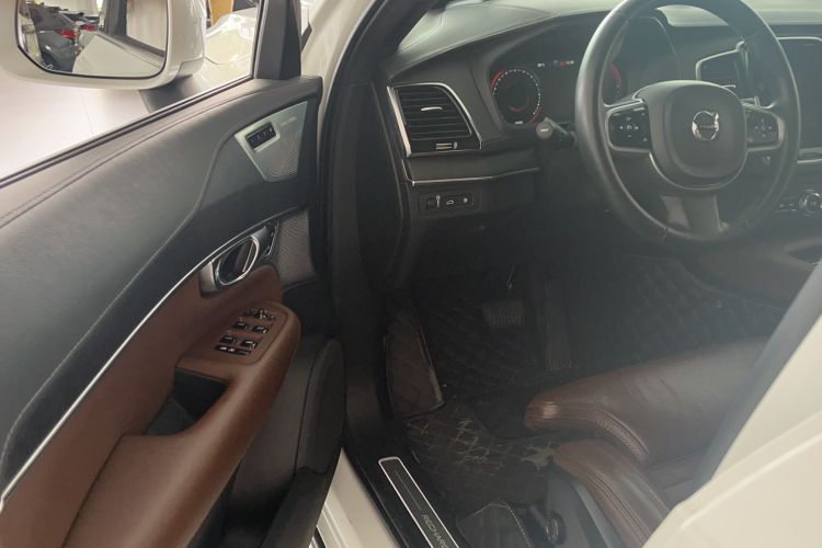 Used Volvo XC90 New Energy 2021 E-Drive Hybrid T8 Luxury Flagship 7-Seater Interior 2