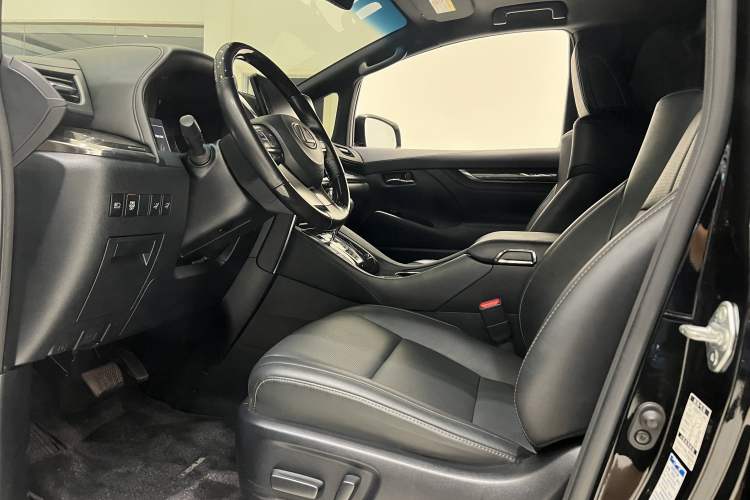 Used Lexus LM 2020 300h Four-Seat Grand Edition