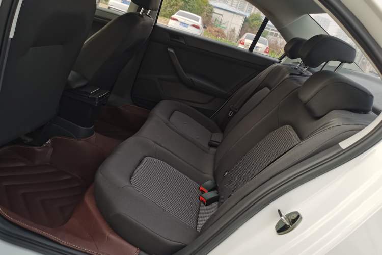 Used Volkswagen Santana 2019 1.5L Manual Fashion Edition China VI Standard