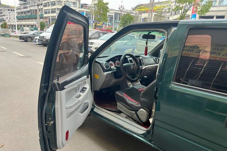 Used Jinbei Jindian 2014 2.4T Golden 009 Diesel Comfort Version with Long Wheelbase
