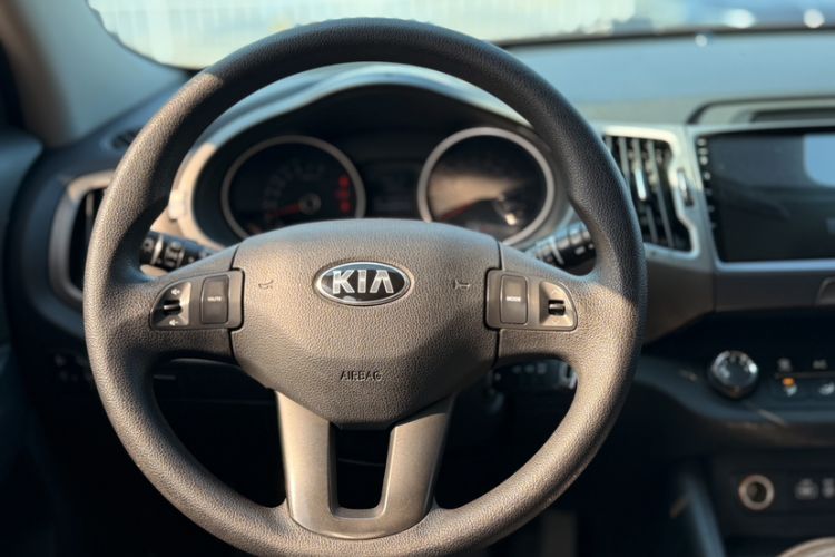 Used Kia Sportage R 2015 2.0L Manual Two-Wheel Drive GL Model
