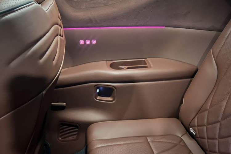 Used Hyptec HL 2025 700 Ultra Six-Seater All-Wheel-Drive LiDAR Version
