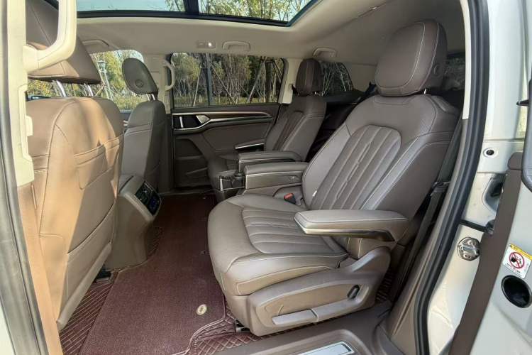 Used Volkswagen Viloran 2020 330TSI Luxury Edition