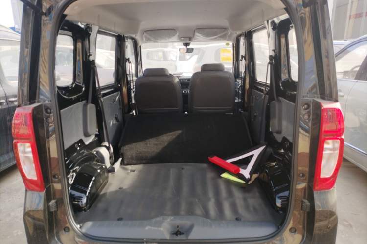 Used Wuling Zhiguang New Energy 2025 Comfort Model