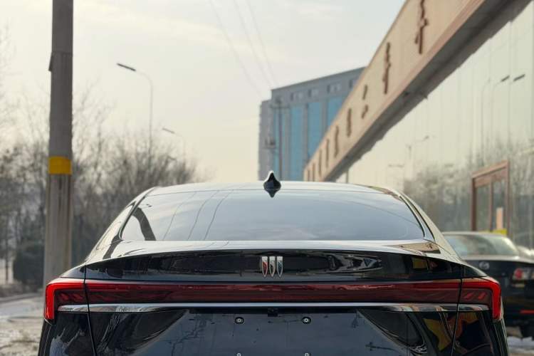 Used Buick LaCrosse 2025 28T Platinum Edition
