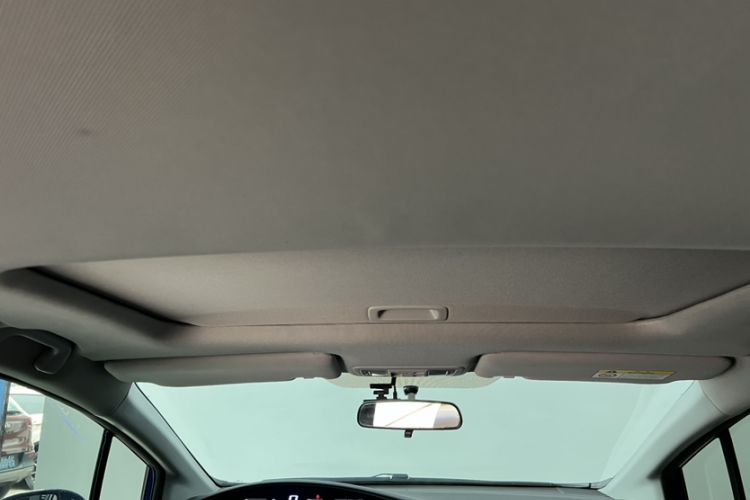 Used Honda Jade 2017 1.8L automatic Comfort version 5 seats Headliner