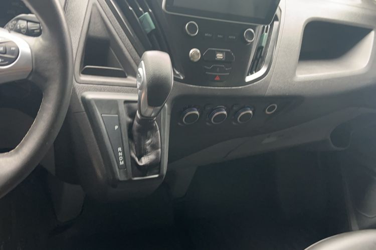 Used Ford Transit 2017 2.0T Gasoline Automatic Multi-Function Commercial Vehicle Short Wheelbase Low Roof China V Standard