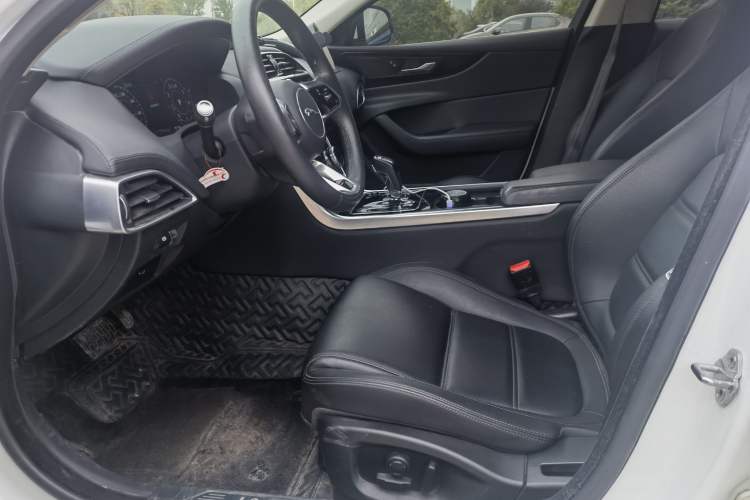 Used Jaguar XEL 2020 2.0T 200 PS S Advanced Elegance Edition
