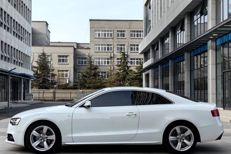 Used Audi A5 2016 Facelift Coupe 45 TFSI Comfort Version

