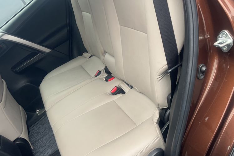 Used Toyota RAV4 2019 2.0L CVT Two-Wheel Drive Fashion X Limited Edition China VI Standard