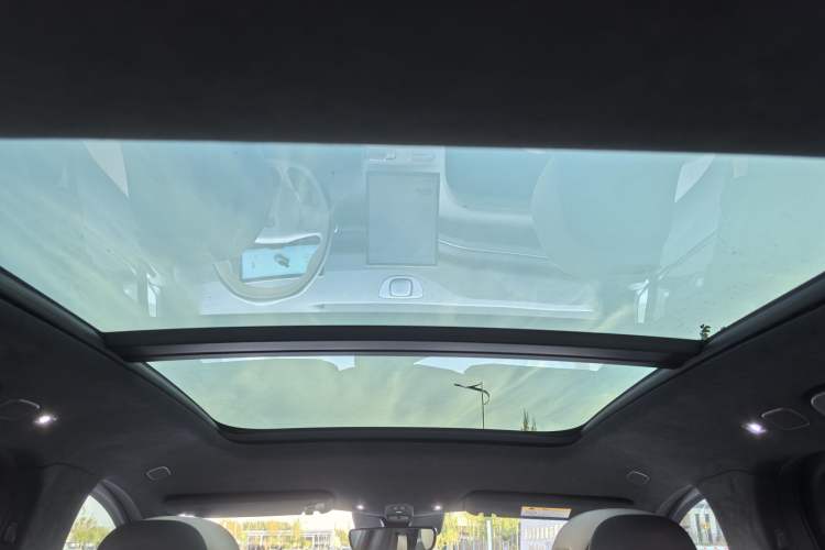 Used Nio ES6 2023 75 kWh Headliner