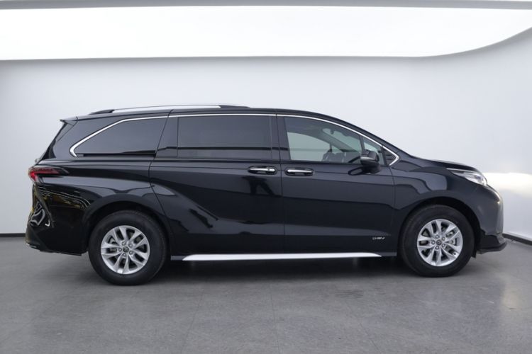 Used Toyota Granvia 2024 2.5L Hybrid Comfort Edition