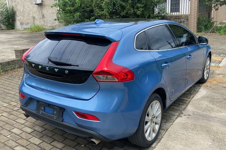 Used Volvo V40 2016 T3 Zhiyi Edition