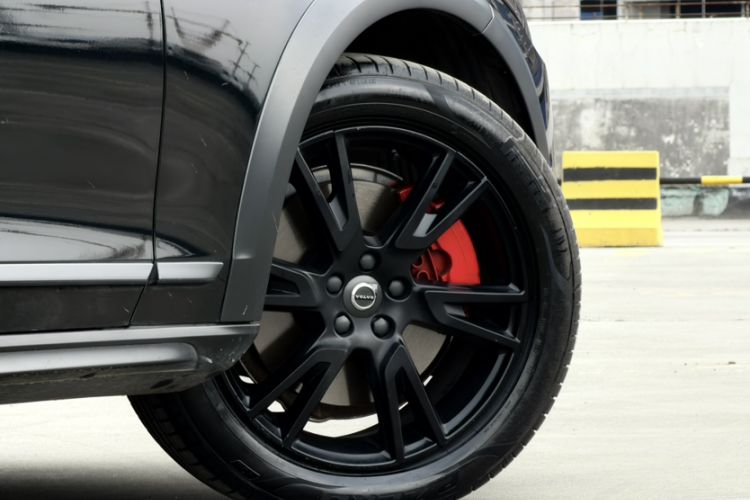 Used Volvo V90 2017 Cross Country T5 AWD Prestige Edition
