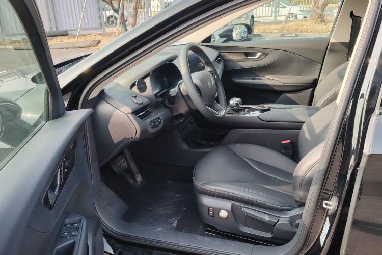 Used Hongqi E-QM5 2023 Revised Version Basic Travel Edition
