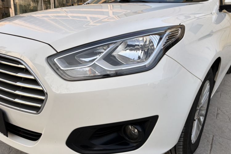 Used Ford Escort 2017 1.5L Automatic Comfort Model Left Front Headlight