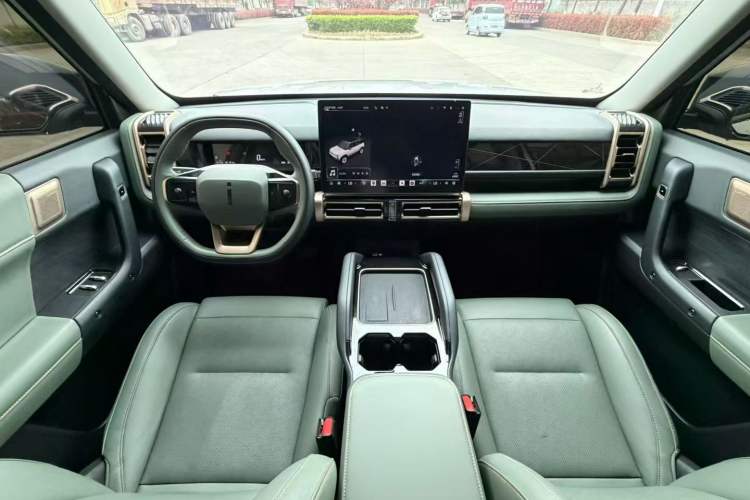 Used iCAR 03 2024 401km Two-Wheel Drive Standard Advanced Version
