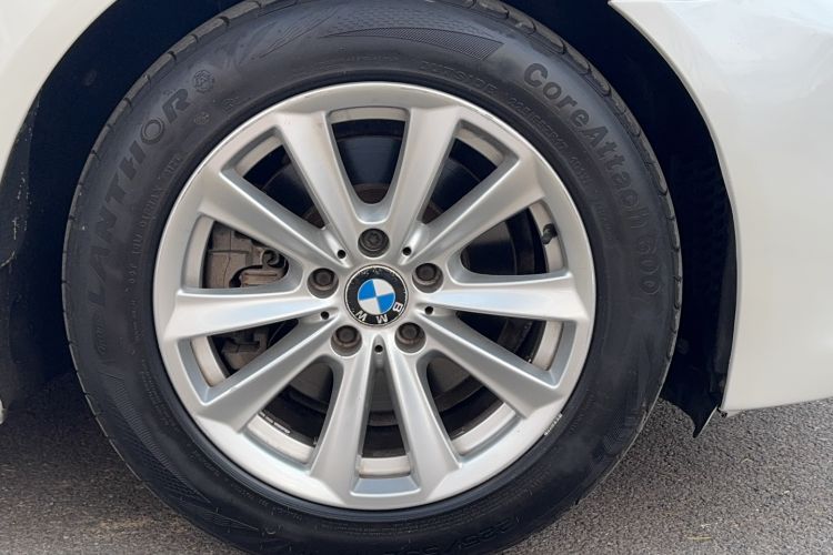 Used BMW 5 Series 2014 520Li Elegant Model
