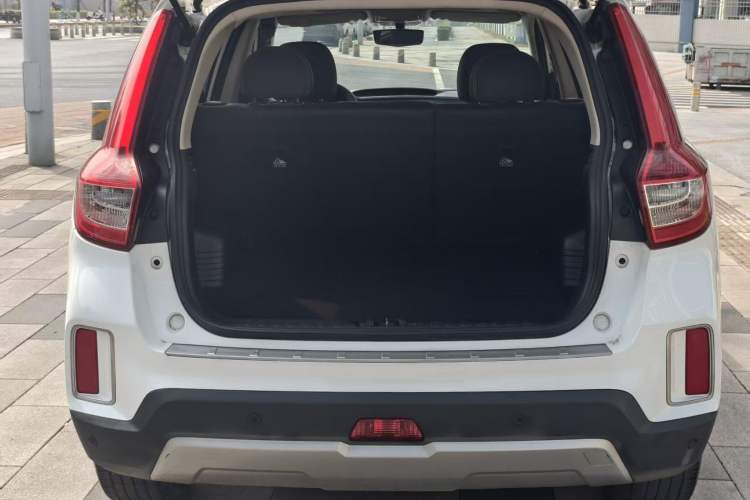 Used Geely Auto Vision X6 2016 1.8L Manual Luxury Model