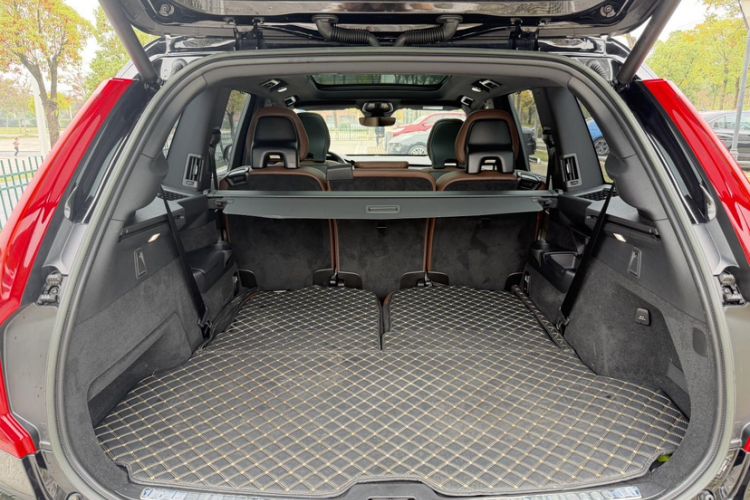 Used Volvo XC90 2023 B6 Zhiyi Luxury Edition 7-Seater
