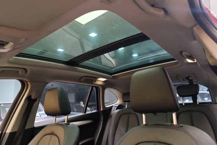 Used BMW X1 2018 sDrive18Li Fashion Model Interior 1