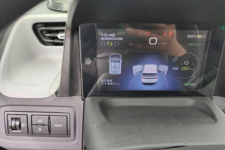 Used Wuling Hongguang MINIEV 2022 Macaron Fashion Model Lithium Iron Phosphate