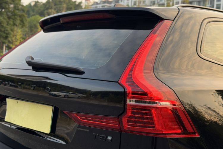 Used Volvo XC60 New Energy 2025 Plug-in Hybrid Long-Range All-Wheel Drive Zhiyuan Extreme Night Black Edition