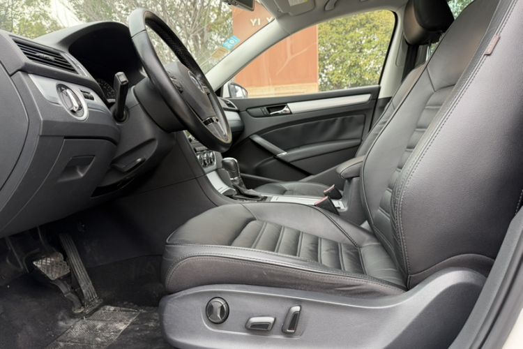 Used Volkswagen Passat 2014 1.8TSI DSG Prestige Edition
