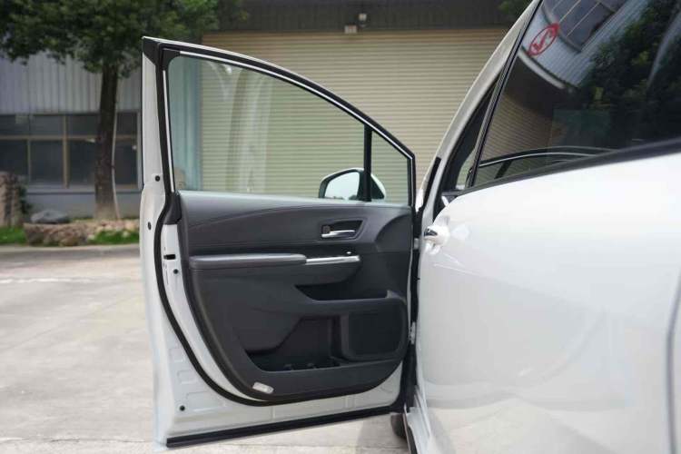 Used Toyota Sienna 2024 2.5L Hybrid Ultimate Edition