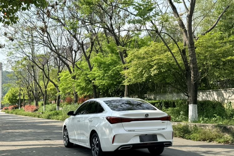 Used CHANGAN Eado 2024 PLUS Blue Whale NE 1.4T GDI DCT High-Energy Edition
