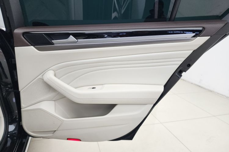 Used Volkswagen Phideon 2021 380TSI Luxury Edition
