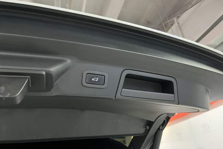 Used Land Rover Range Rover Velar 2018 P250 S
