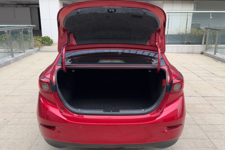 Used Mazda Mazda 3 Axela 2017 Sedan 1.5L Automatic Luxury Model Emission Standard China V
