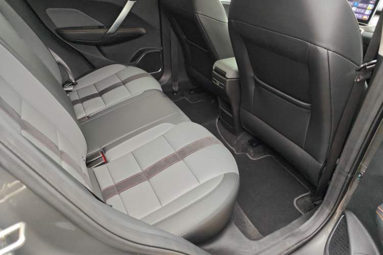 Used Geely Auto Coolray 2023 1.5T DCT Diamond Edition Interior 4