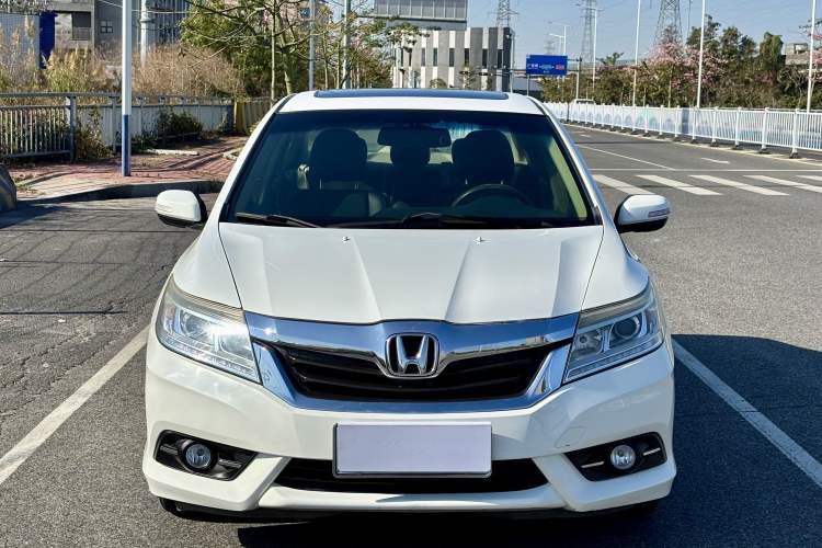 Used Honda Crider 2013 1.8L automatic luxury edition
