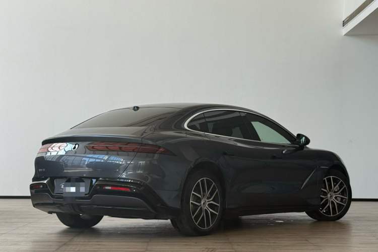 Used Denza Z9 2024 1100 km Four-Wheel Drive Max Version
