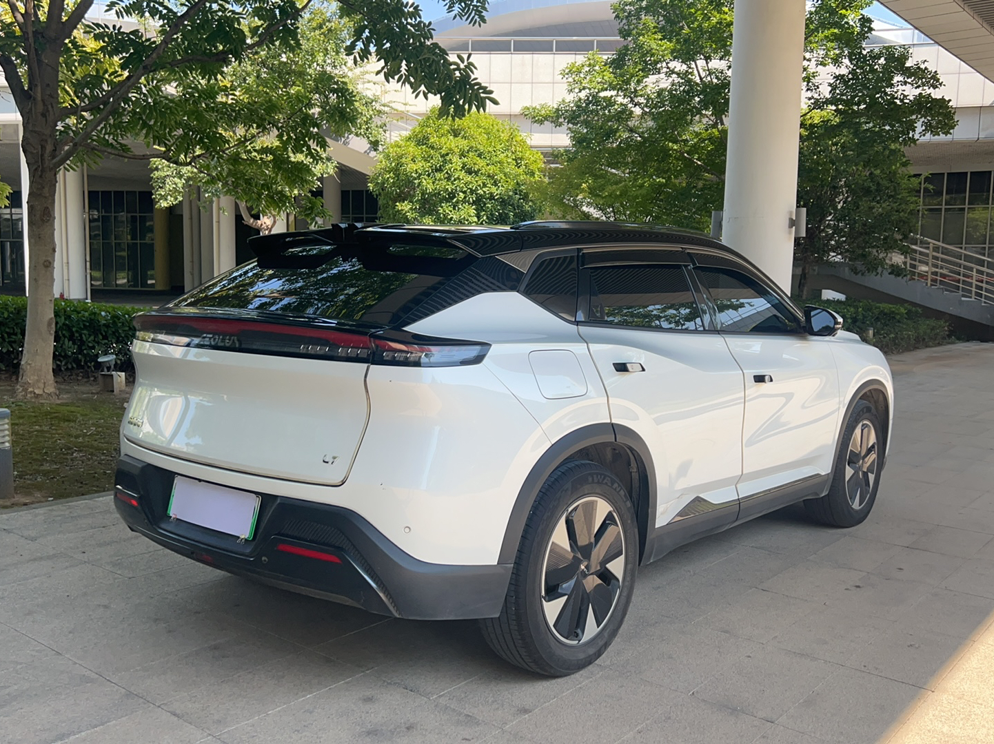 Dongfeng Aeolus L7 New Energy 2024 205 Plus — снимка 15