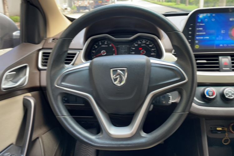 Used Baojun 310W 2017 1.5L Manual Comfort Version China VI Emission Standard